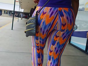 Vast Thick Colombian Wicked butt in Tye Paint Spandex