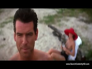 Rene Russo bare - The Thomas Crown Romance (1999)