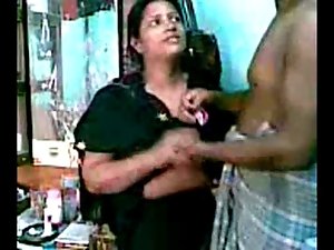 Carnal indian Dude try to devotion with her Confidence paramour Aunty