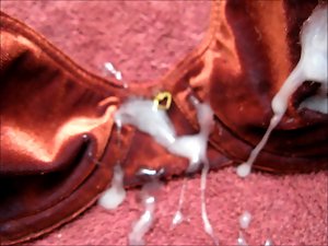 Cum on velvet 34C brassiere